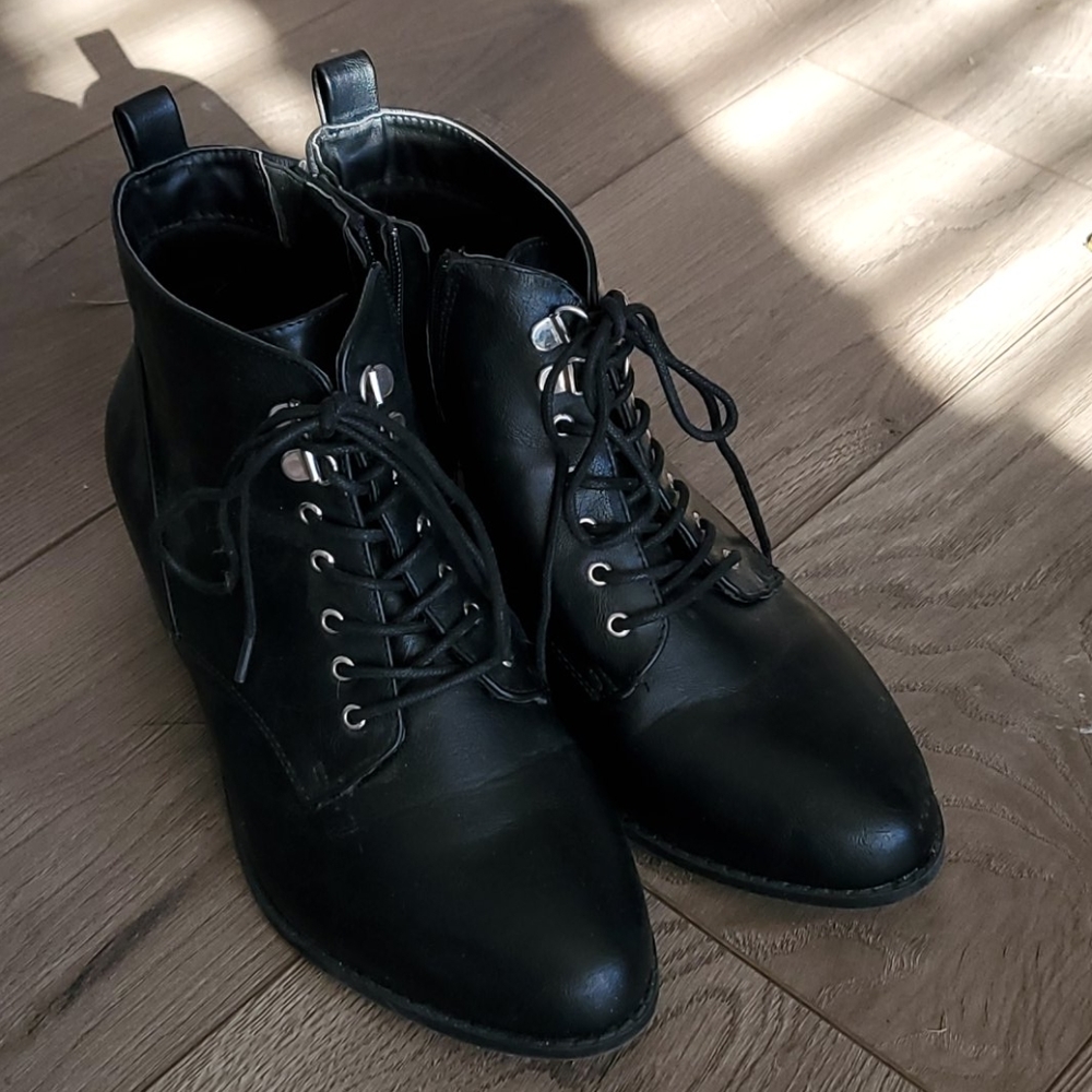 NWOT Torrid Black Ankle Boots Low Heel sz 9.5